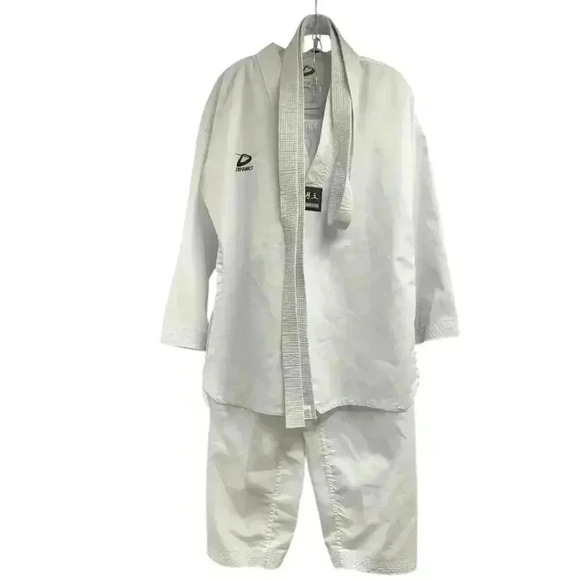 Genesis Other - GENESIS TAEKWONDO WHITE V NECK SPLIT HEMLINE TOO W/BELT ELASTIC WAIST PANT 4/180